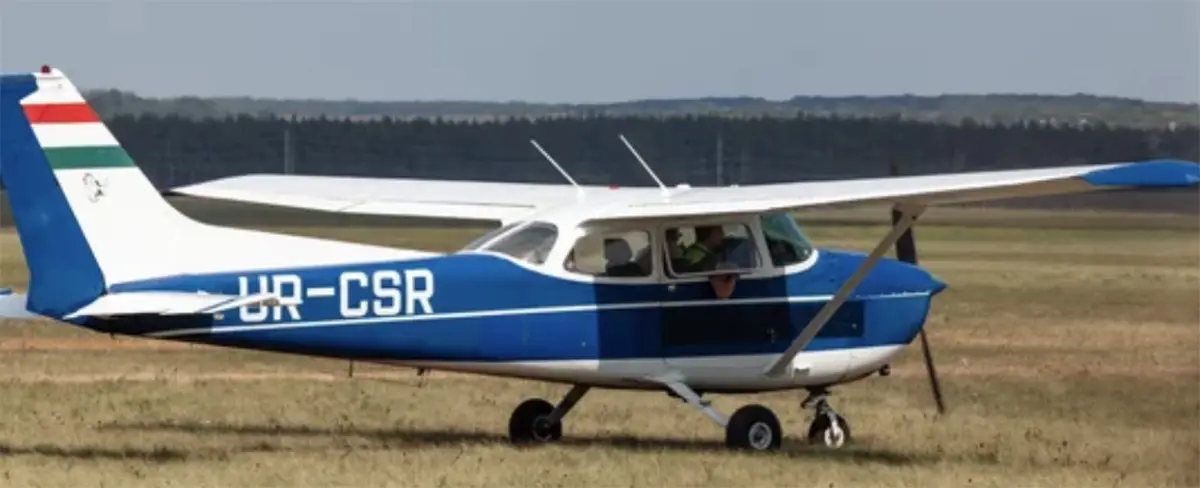 Cessna 182 - CC-FLY